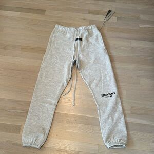 Essentials fear of god sweatpants